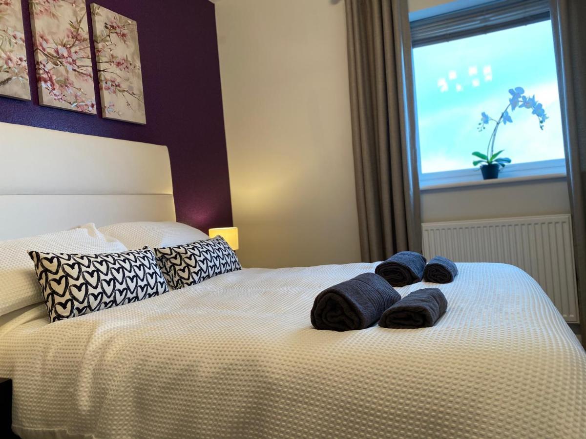Appartamento Stunning Sea Views, Luxury Beaches & Restaurants Are A Short Walk Away