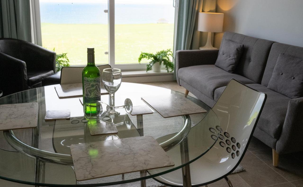 Appartamento Stunning Sea Views, Luxury Beaches & Restaurants Are A Short Walk Away *