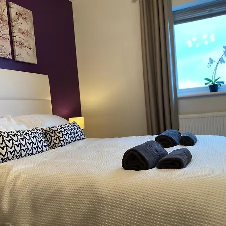 Stunning Sea Views, Luxury Apartment Beaches & Restaurants Are A Short Walk Away New Quay Esterno foto