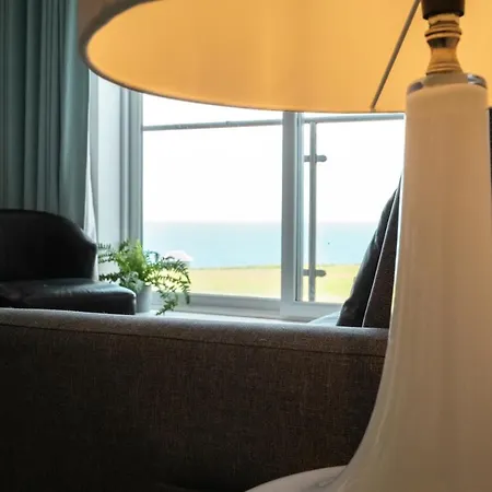 Stunning Sea Views, Luxury Apartment Beaches & Restaurants Are A Short Walk Away New Quay Esterno foto