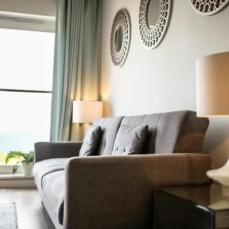 Stunning Sea Views, Luxury Apartment Beaches & Restaurants Are A Short Walk Away New Quay Esterno foto